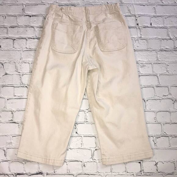 Lee Beige Capri Woman Pant - Picture 7 of 7